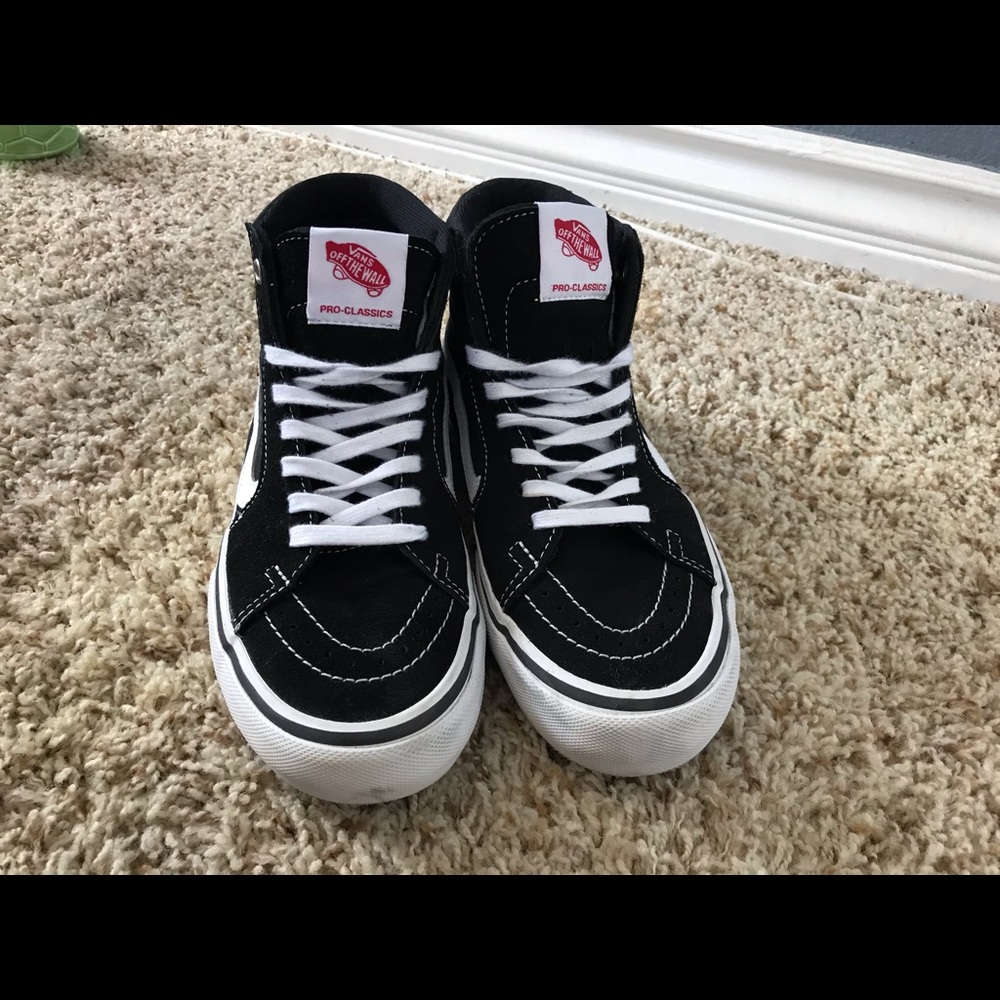 Vans - Picture 2 of 5